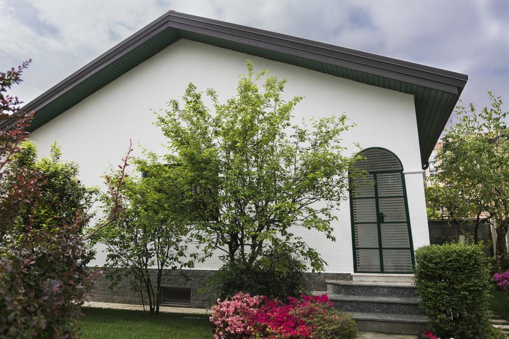 Il Giardino Di Fiorina Hotel โนวาเตมิลาเนเซ ภายนอก รูปภาพ